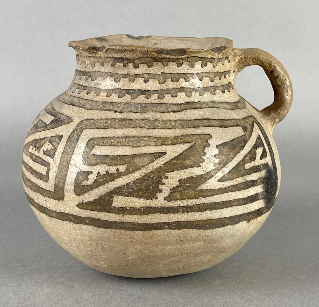 Prehistoric Anasazi Native American Black on White Pottery Pitcher (1 of 7)