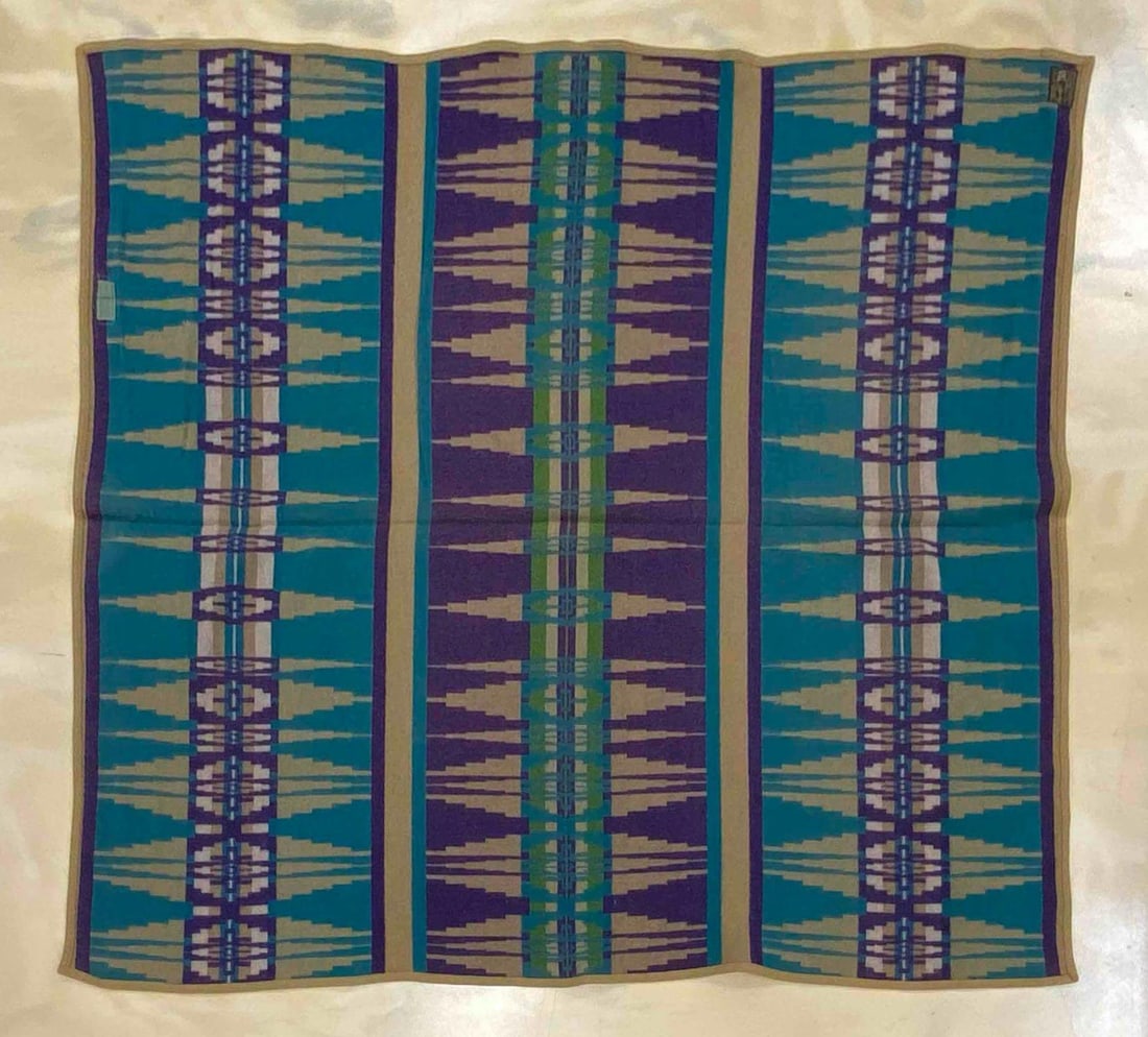 Jacobs Oregon City Woolen Mills Native American Style Blanket (1 of 4)