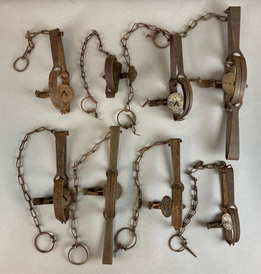 Group of 8 Metal Small Game Leg Hold Traps (1 of 3)