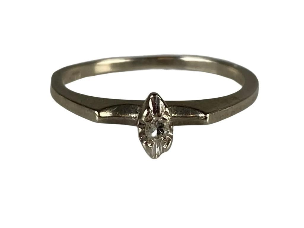 10K White Gold Diamond Ring: Total weight 1.4g, Marked GTR in inside of band, Size 6.