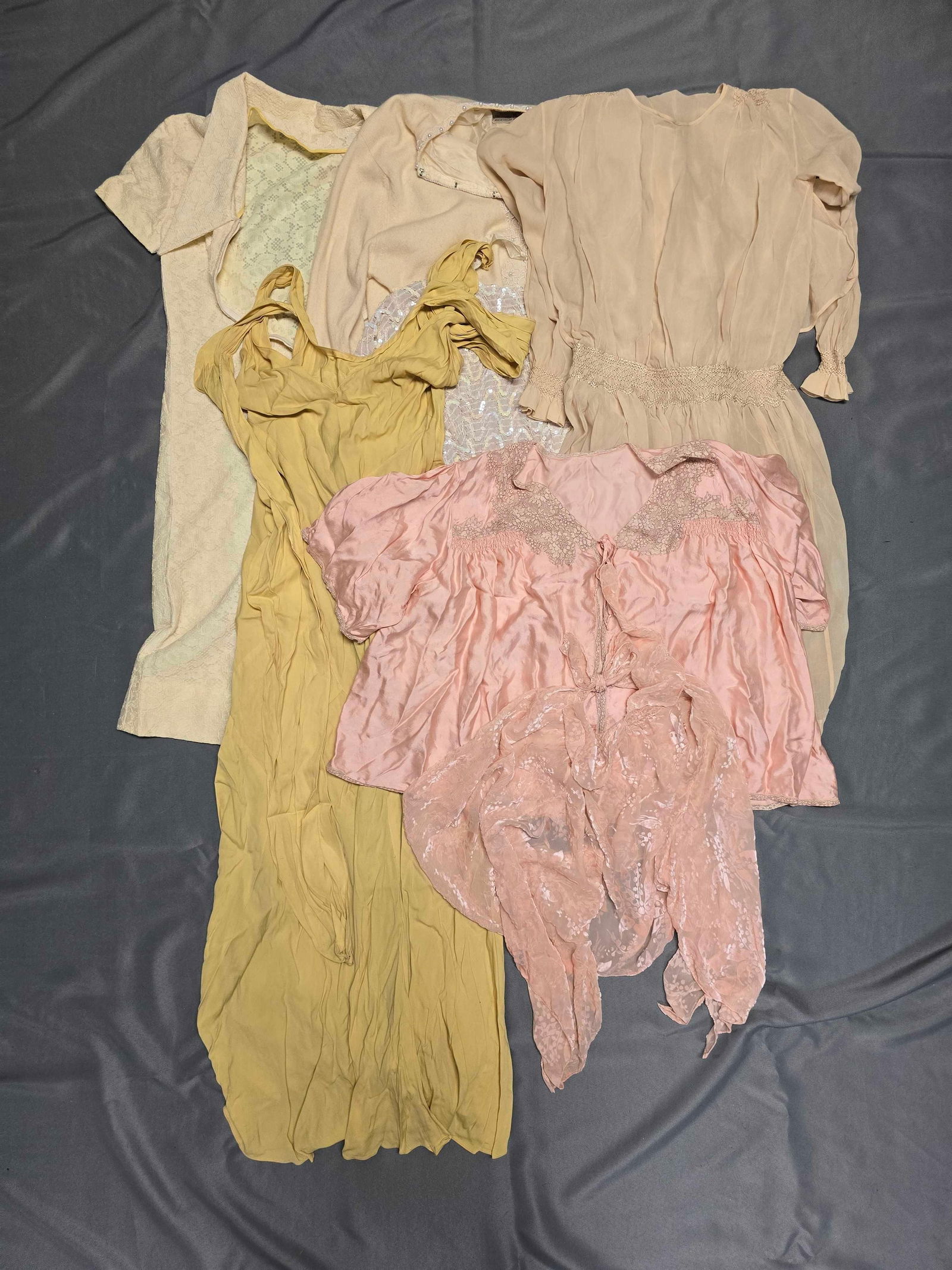 Group of 6 Womens Clothing (1 of 3)