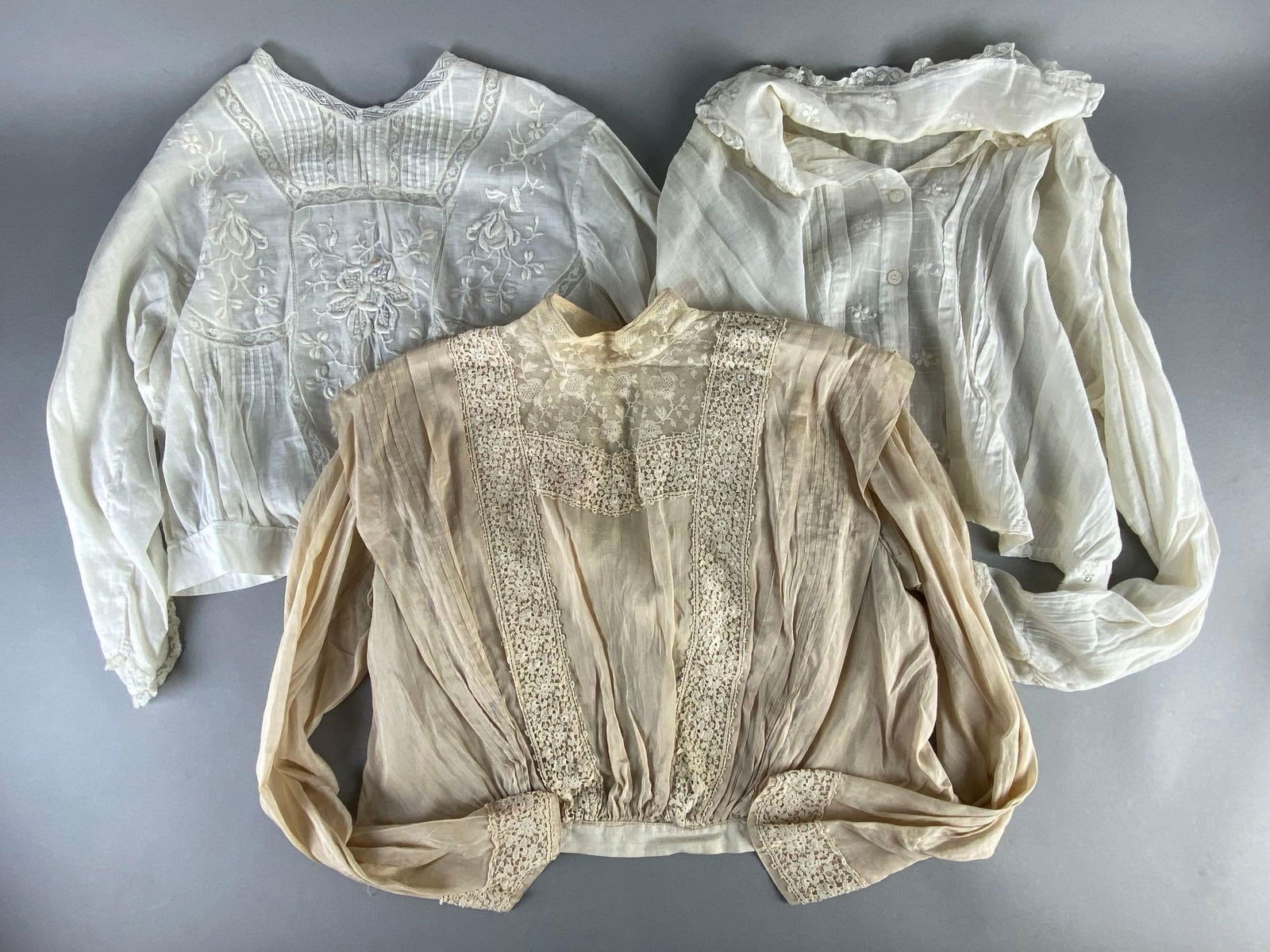 Group of 3 Victorian Womans Lace Blouses (1 of 5)