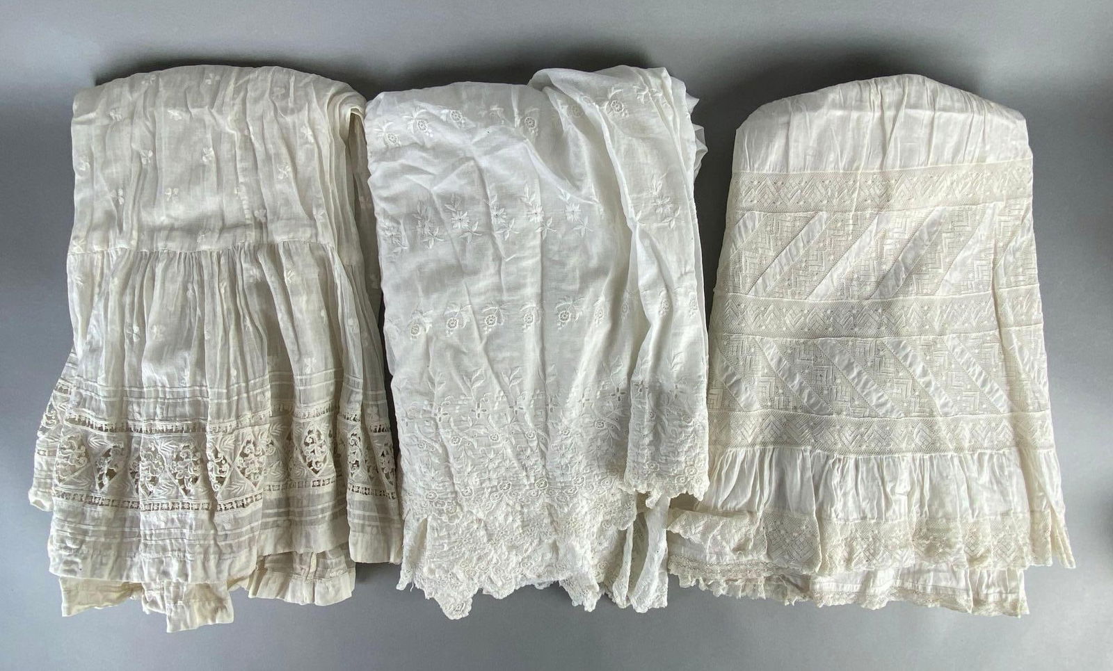 Group of 3 Antique White Lace Womens Petticoat Skirts (1 of 4)