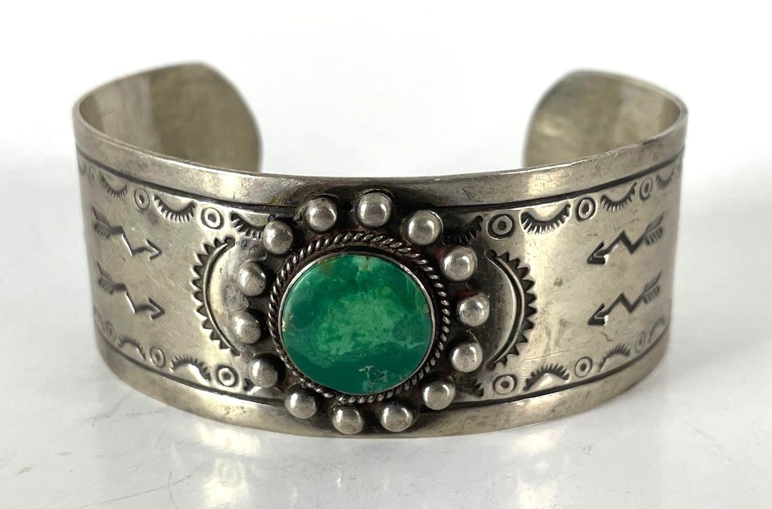 Southwest Style Sterling Silver and Turquoise Cuff Bracelet (1 of 4)