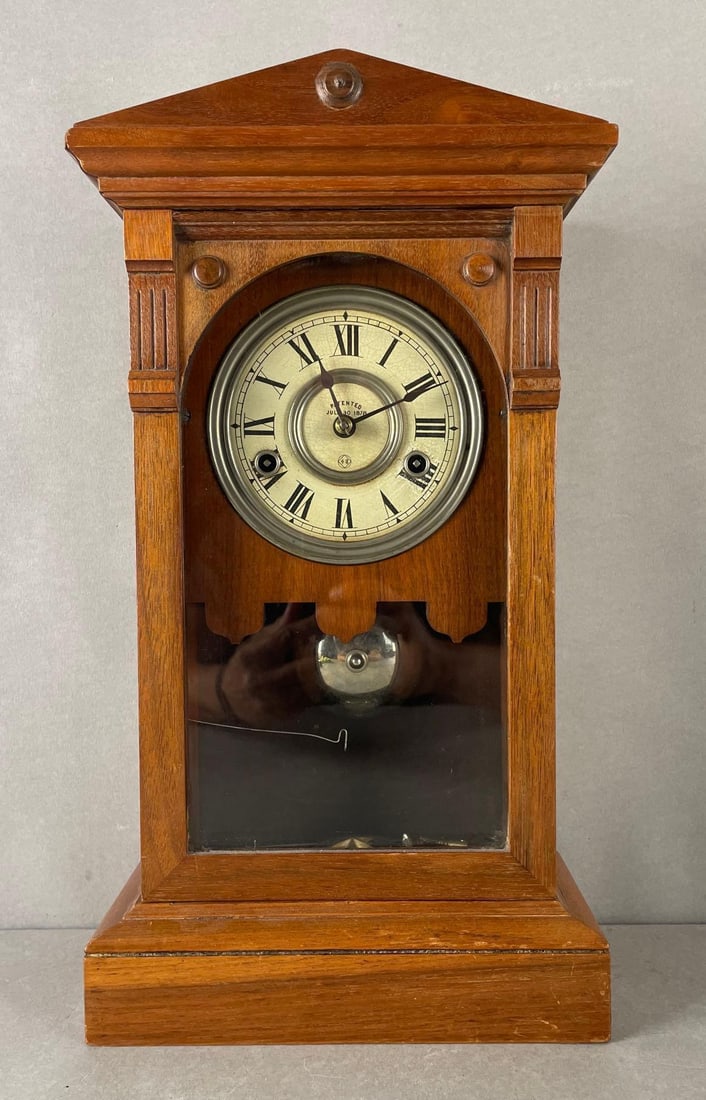 Antique Seth Thomas Oak Wind-Up Mantle Clock (1 of 5)