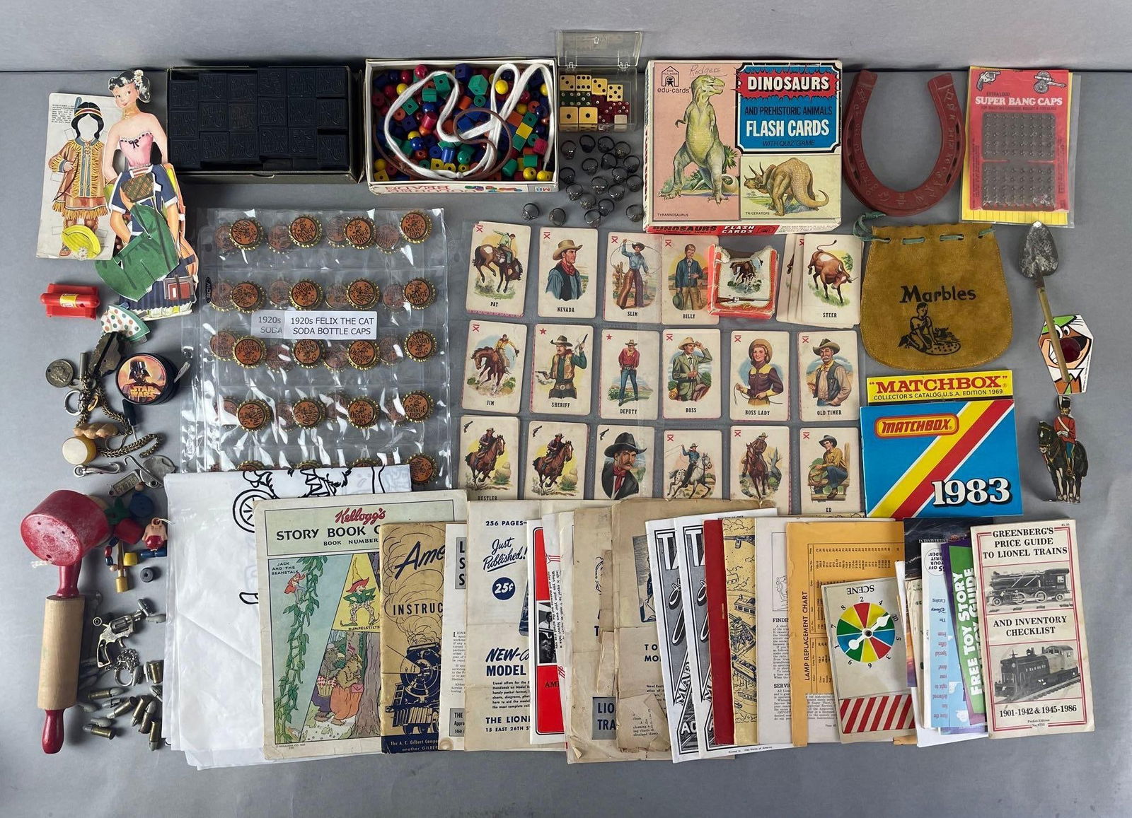 Large Group of Vintage Childrens Items (1 of 3)