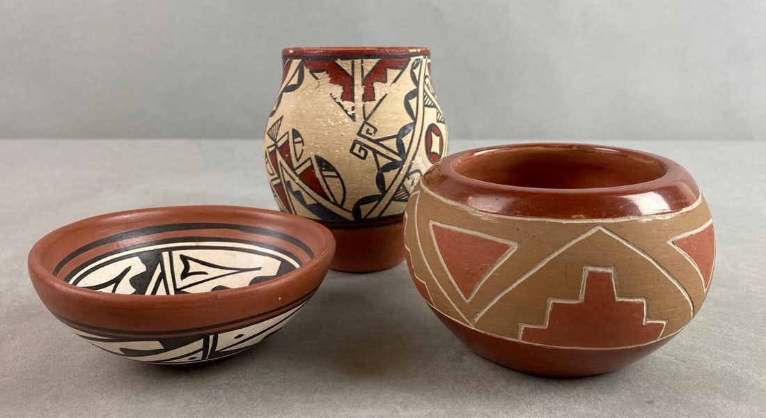 Group of 3 Native American Pottery Pieces (1 of 5)