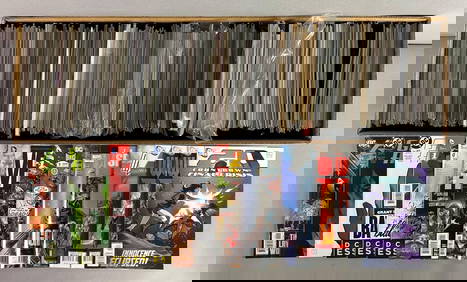 Long Box of Approx 200+ DC / Marvel Comic Books (1 of 3)