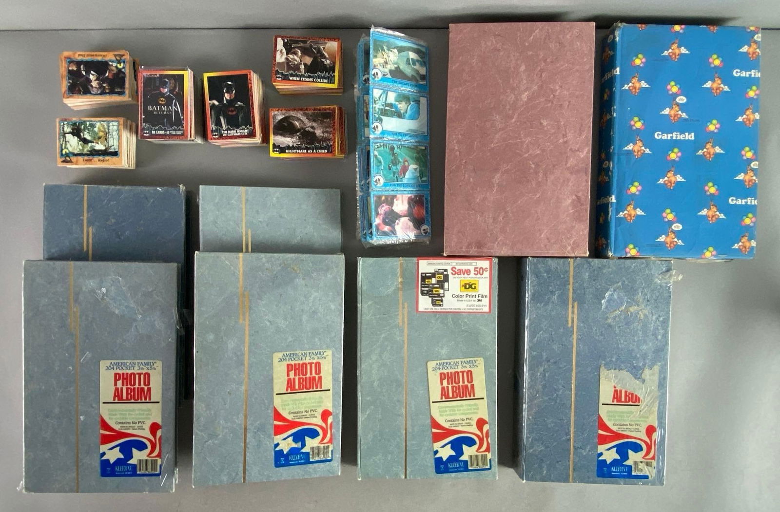 Group of Assorted Trading Cards (1 of 6)