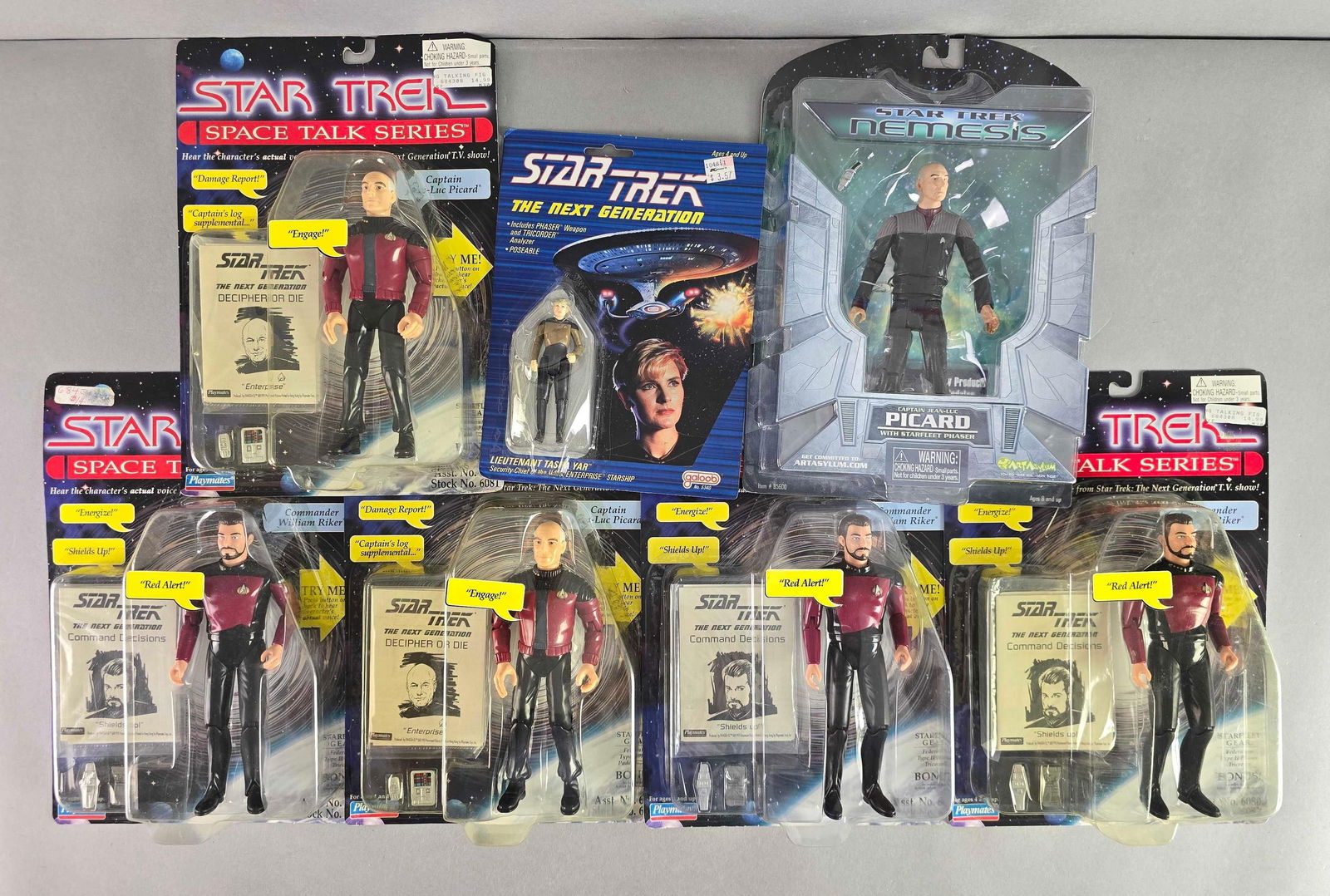Group of 7 Assorted Star Trek Action Figures (1 of 3)