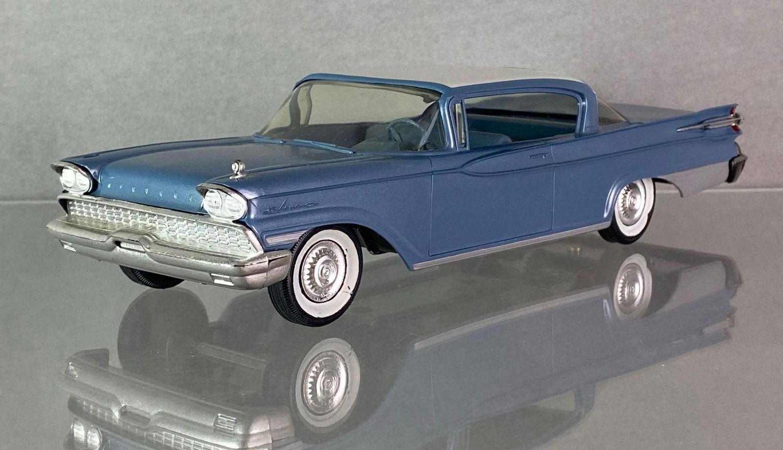 1959 Mercury Park Lane White/Blue Promo Car (1 of 10)