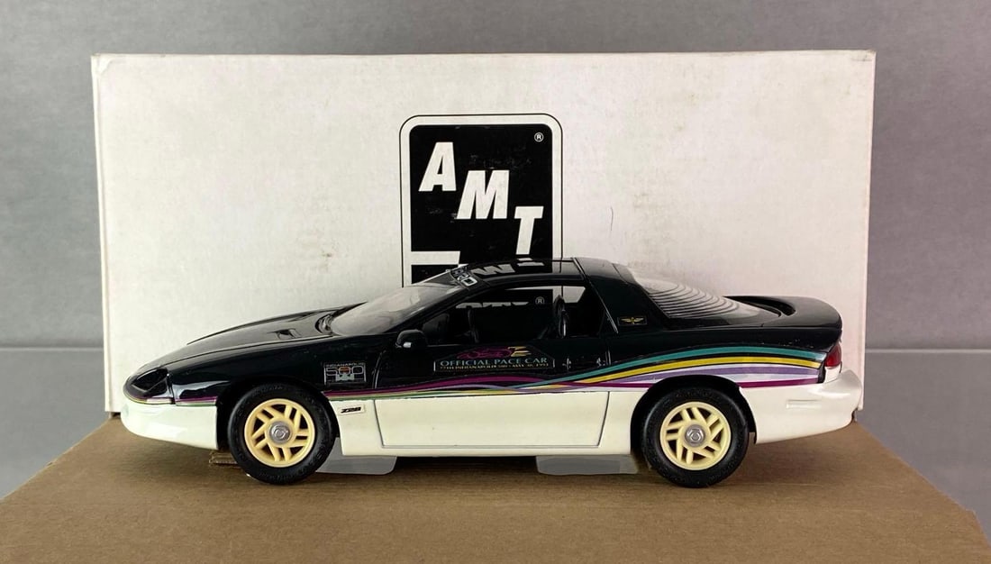 AMT ERTL 1993 Camaro Z28 Indianapolis 500 Official Pace Car (1 of 5)