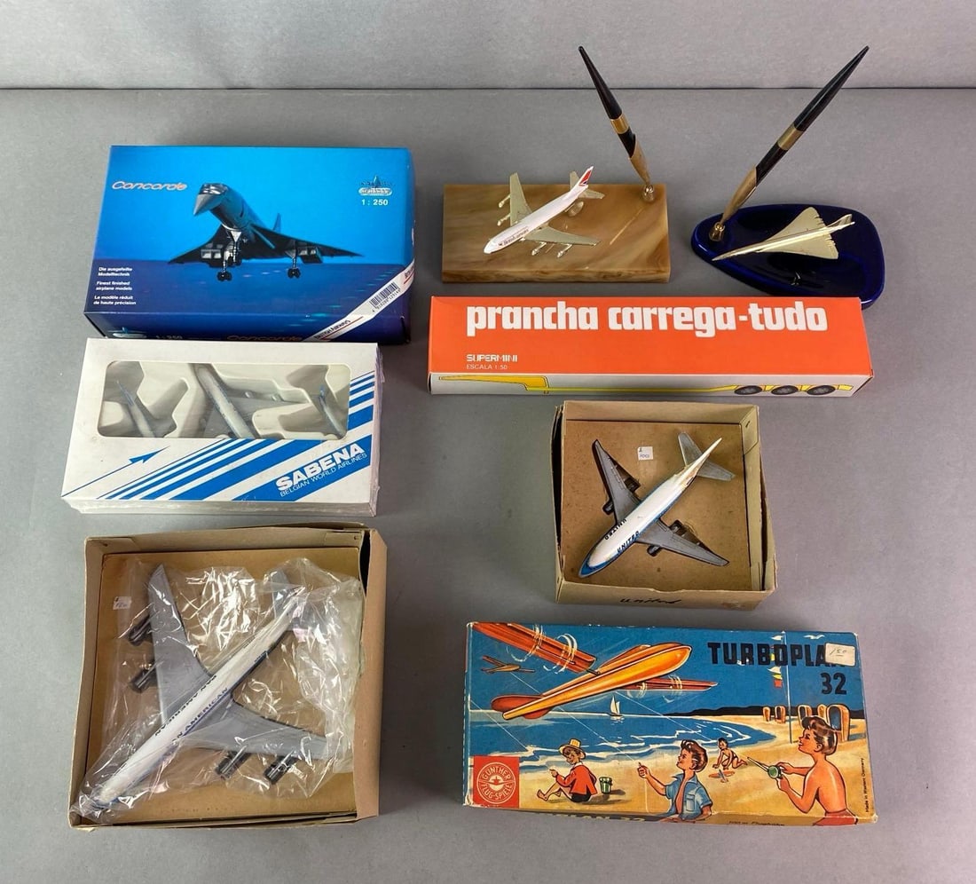 Group of Assorted Die-Cast Planes and More (1 of 4)