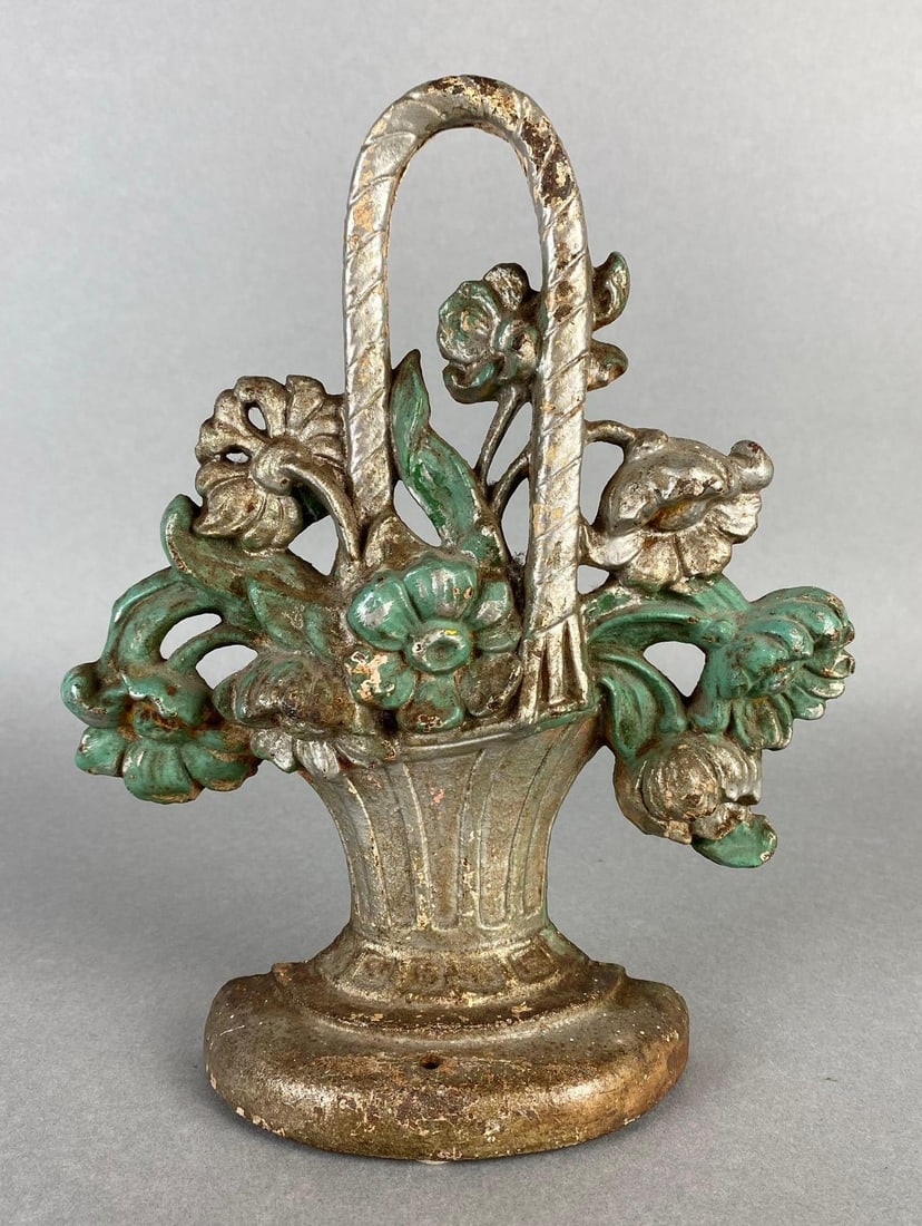 Hubley Cast Iron Cosmos Flower Basket Doorstop (1 of 7)