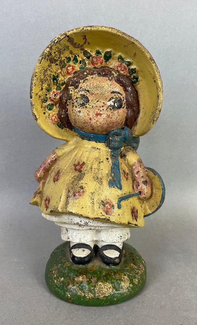 Sunbonnet Sue / Dolly Dimple Cast Iron Bank (1 of 5)