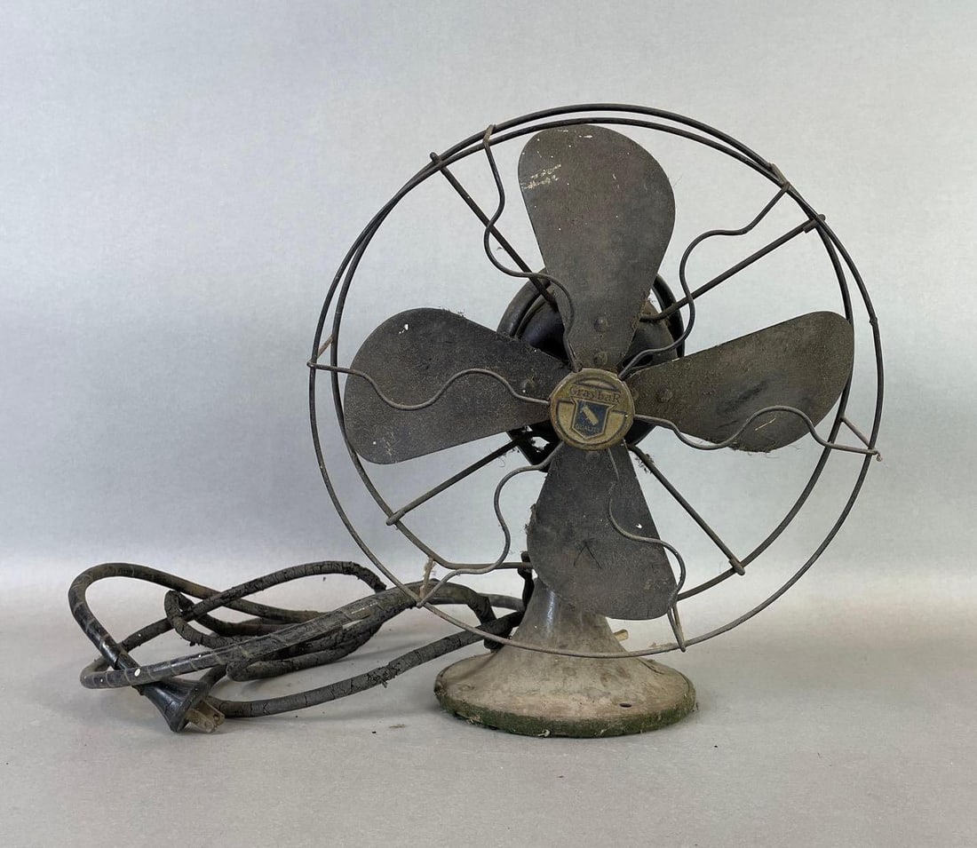 Antique Graybar 4 Blade Metal Oscillating Table Fan (1 of 6)