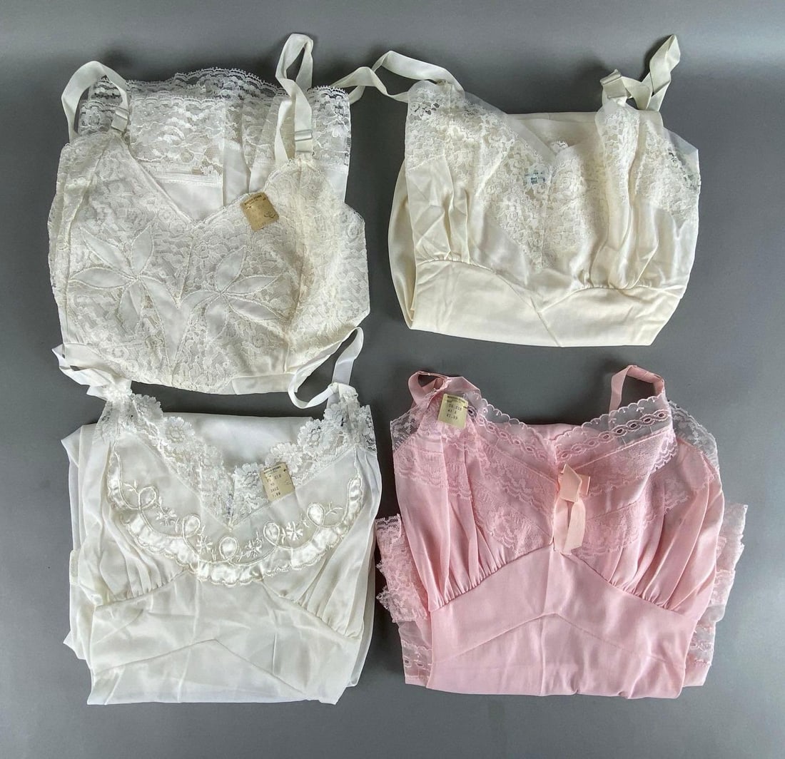 Group of 4 Vintage Lace Full Dress Slips (1 of 6)