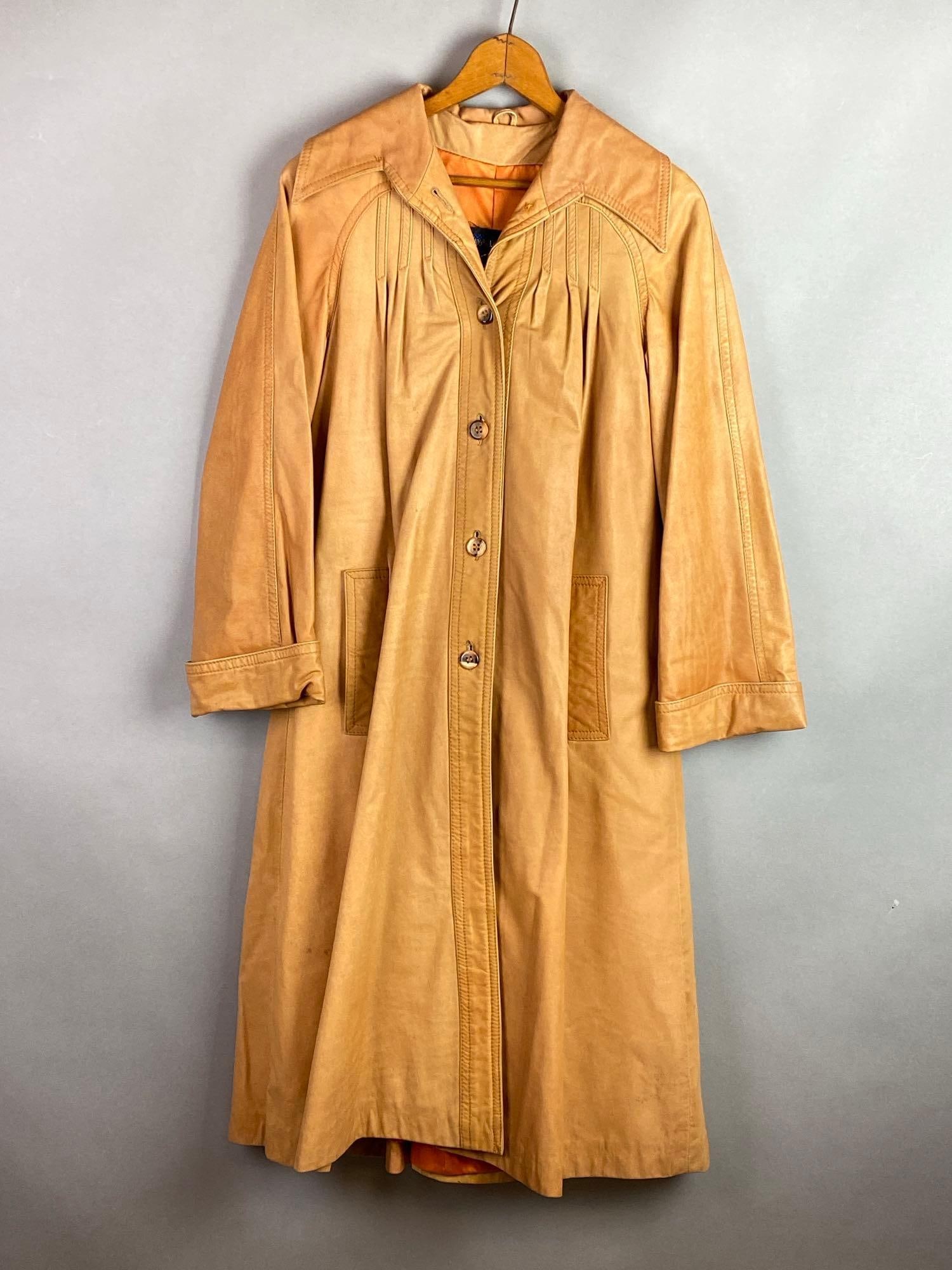 Group of 2 Womens Trench Coats (1 of 8)