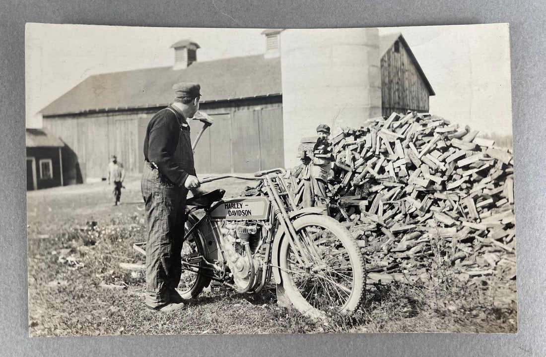 1912 Harley Davidson Belt Drive Motorcycle Factory Photo (1 of 2)