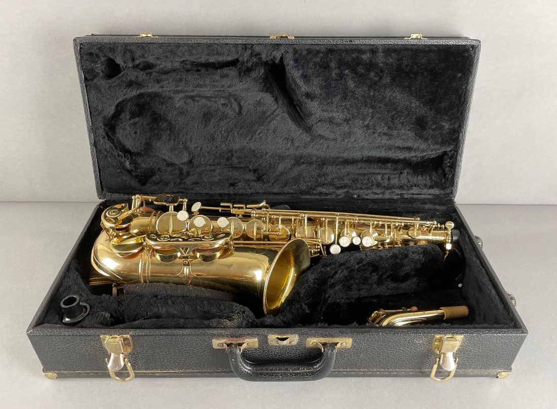 Orleans Brass Alto Saxophone with Case (1 of 8)