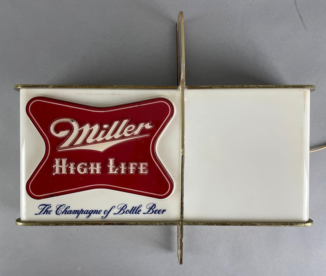 Miller High Life Beer Light Up Advertising Sign: Broken top fin, working condition, measures 18 x 20 x 4 3/4 inches