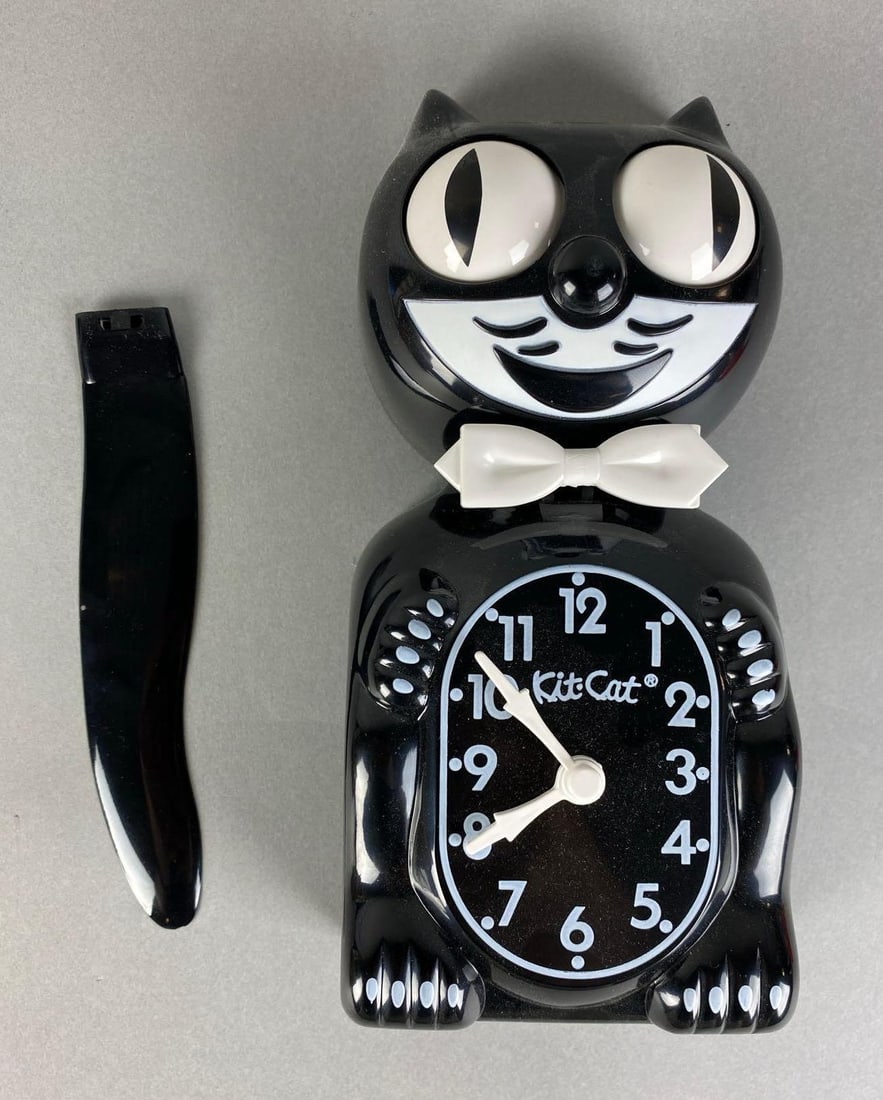 Kit-Cat Iconic Wall Clock (1 of 3)