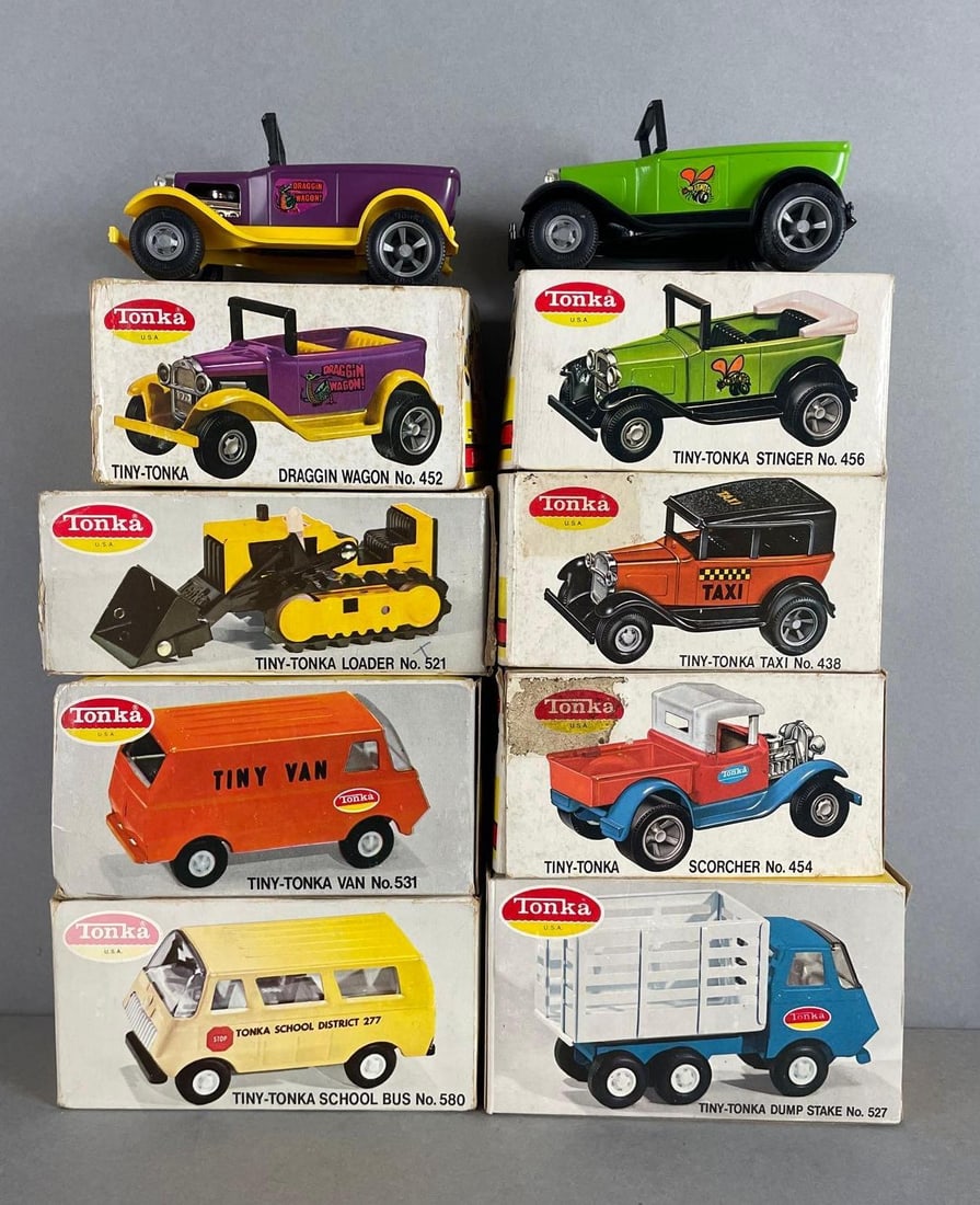 Group of Tiny Tonka Pressed Steel Vehicles (1 of 3)
