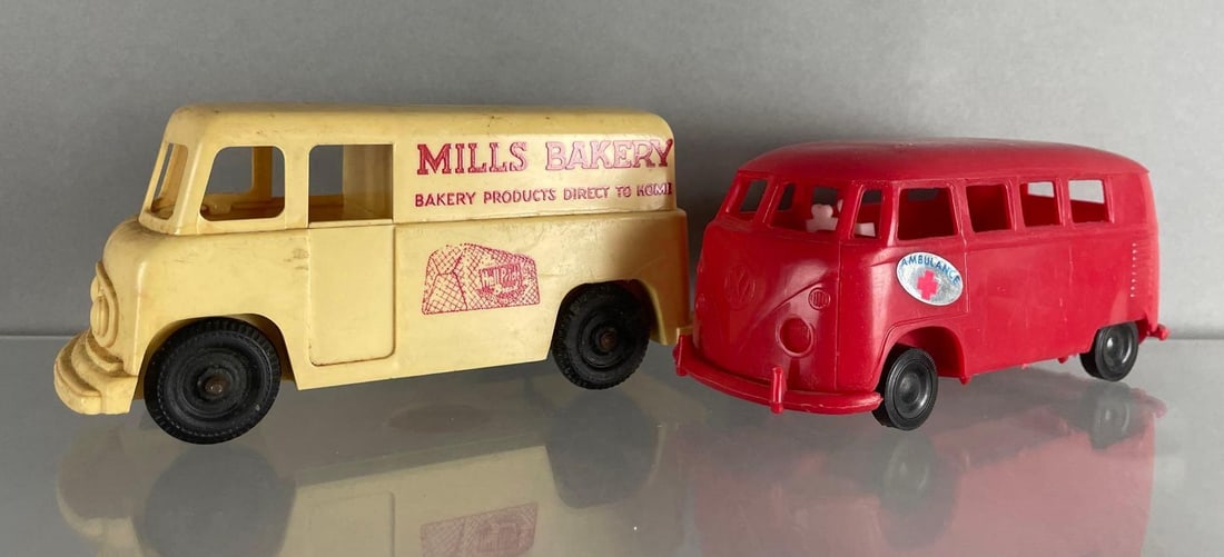 Group of 2 Plastic Vehicles (1 of 6)