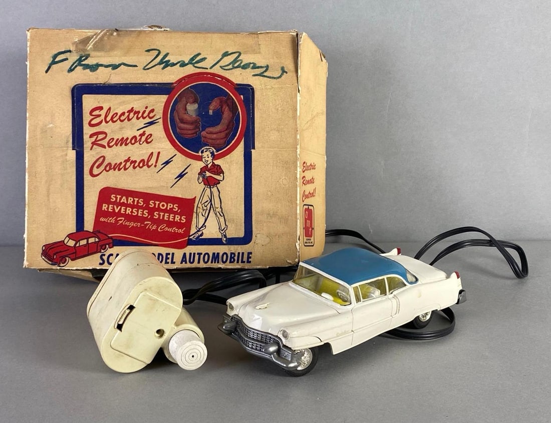 AMT Electric Remote Control Scale Model Car (1 of 14)