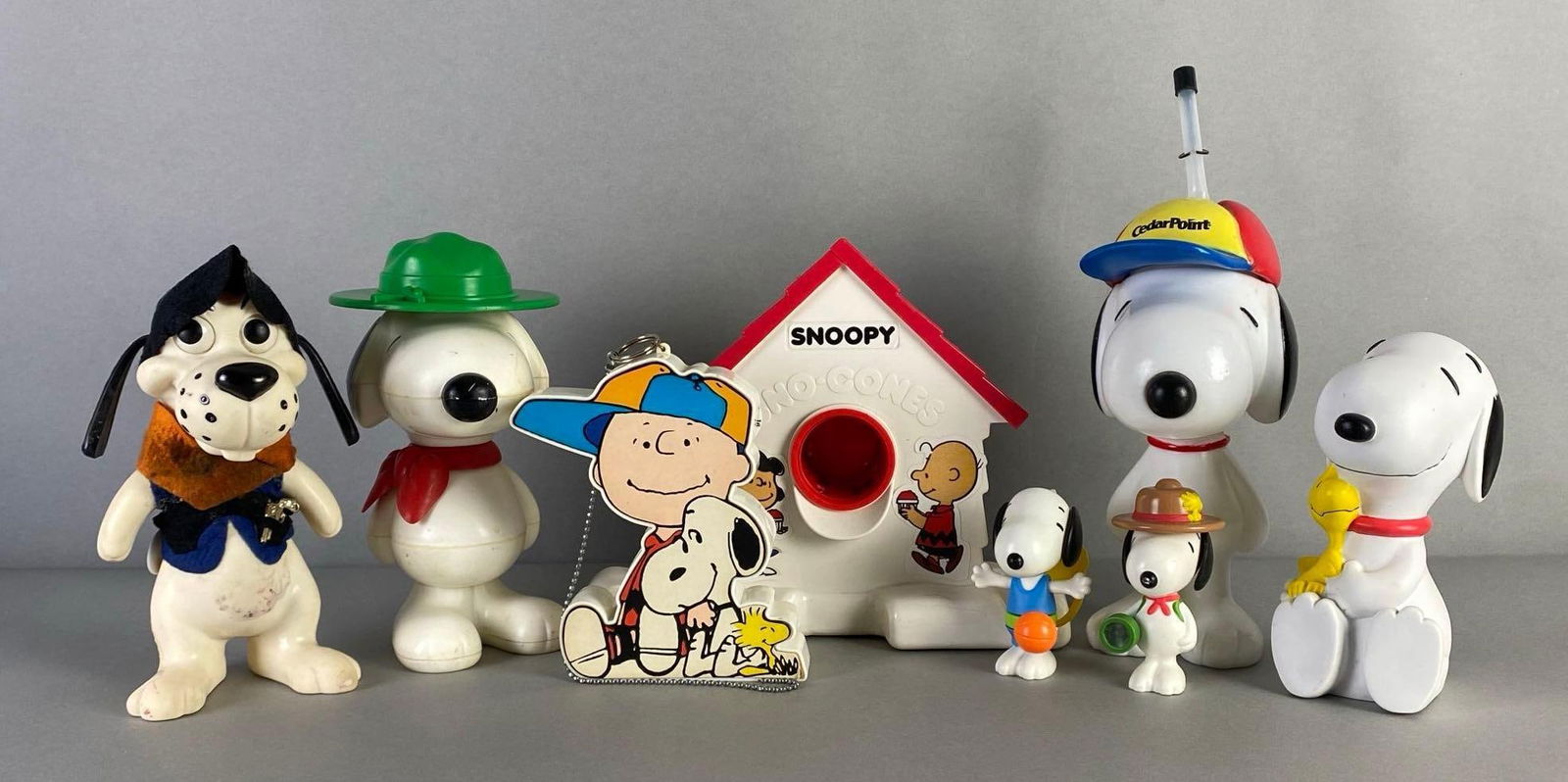 Group of Peanuts Snoopy Toy Items and More (1 of 4)
