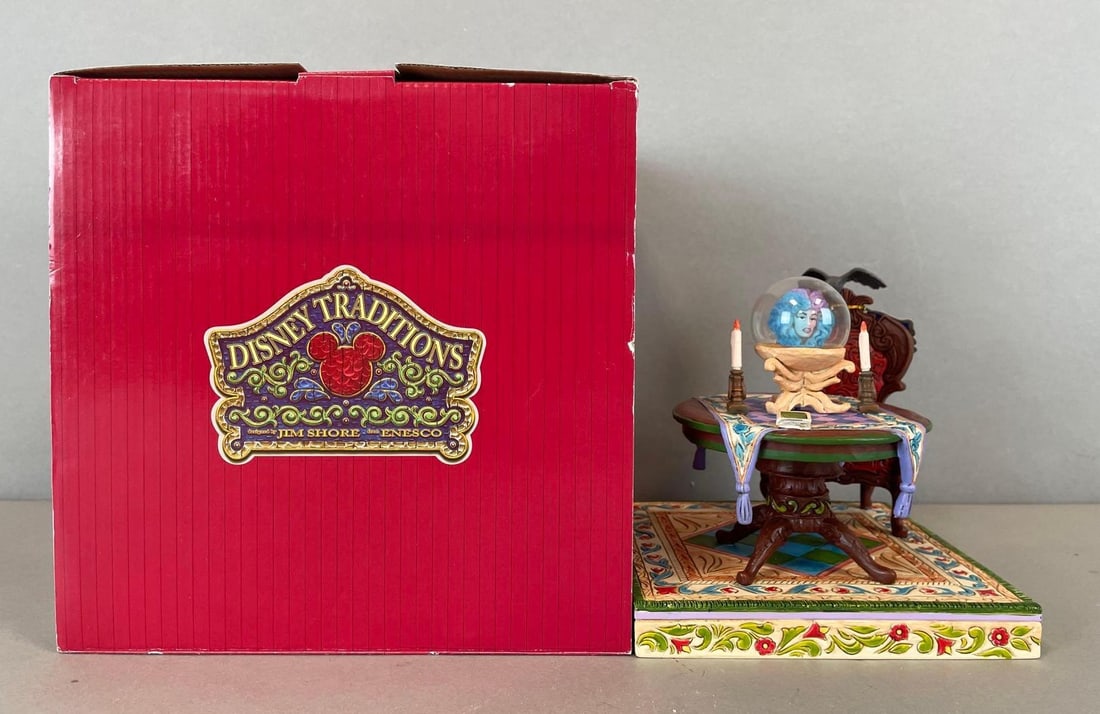 Disney Traditions Jim Shore Haunted Mansion Madame Leota Figurine: Original packaging, figurine measures 6 1/2 inches tall