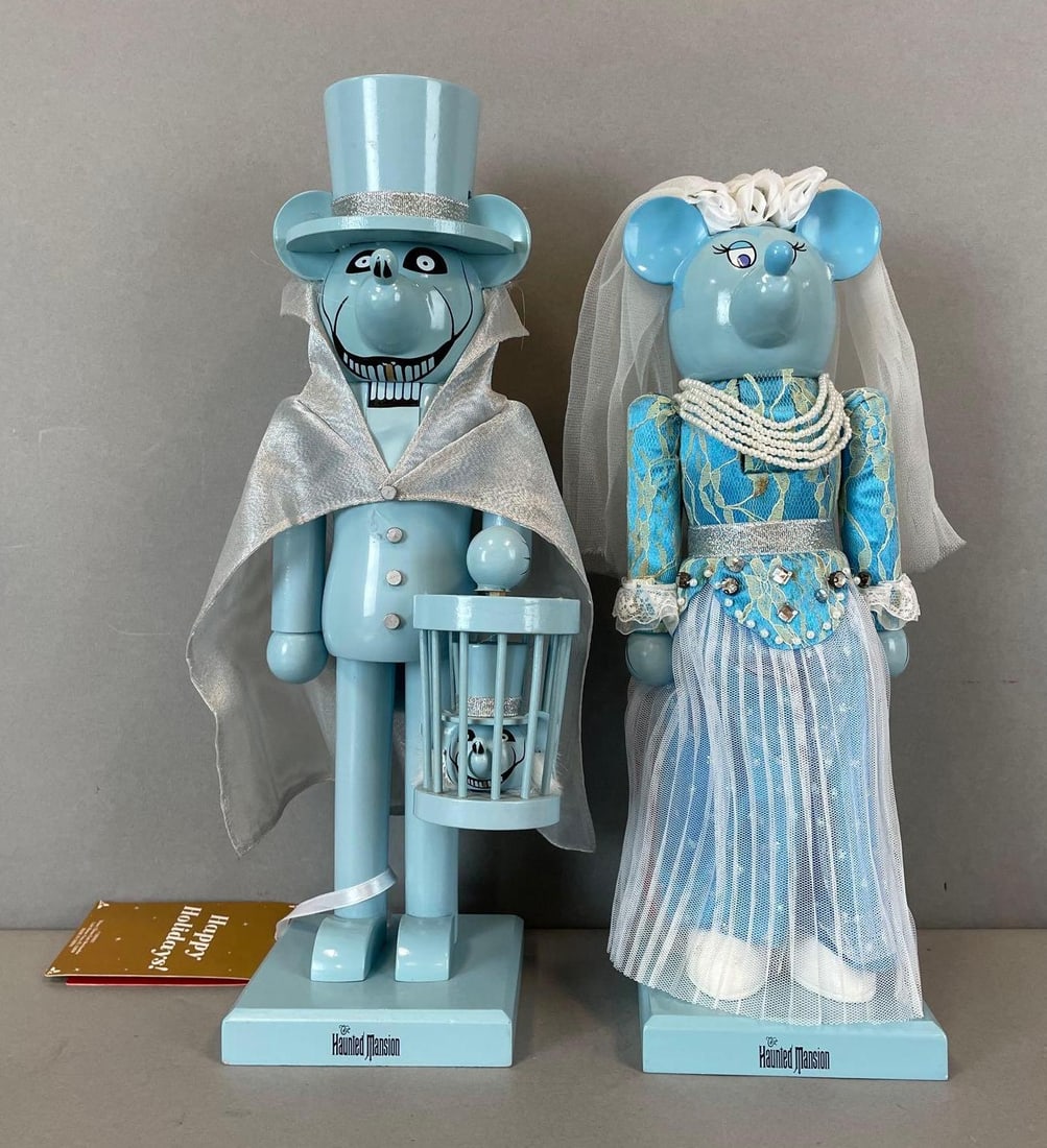 Disney Haunted Mansion Mickey and Minnie Christmas Nutcrackers: Mickey measures 14 inches tall