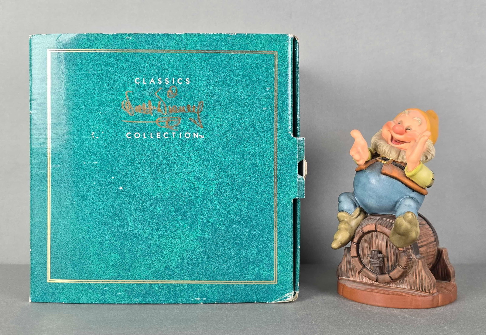 Disney Snow White and the Seven Dwarfs Porcelain Figurine (1 of 7)