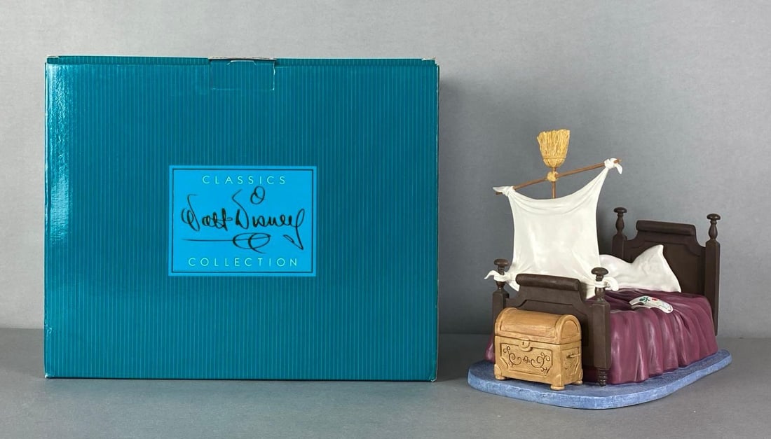 Disney Peter Pan Bed Base Porcelain Figurine (1 of 6)