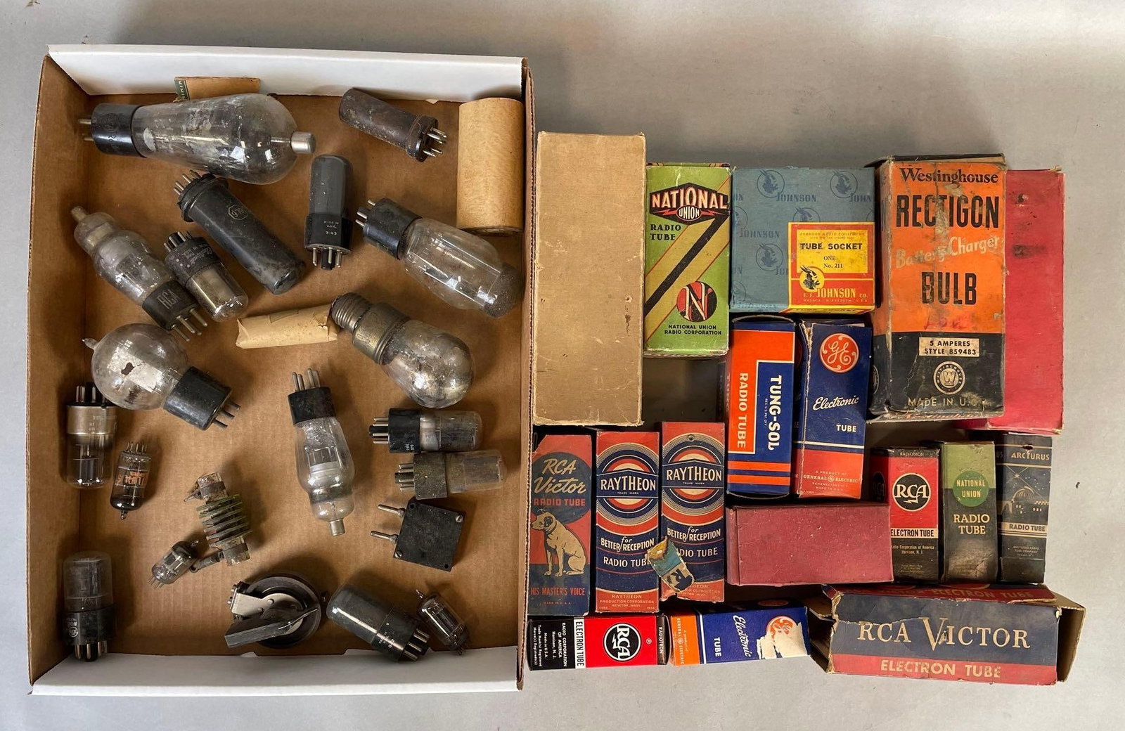 Group of Vintage Radio Electron Tubes (1 of 3)