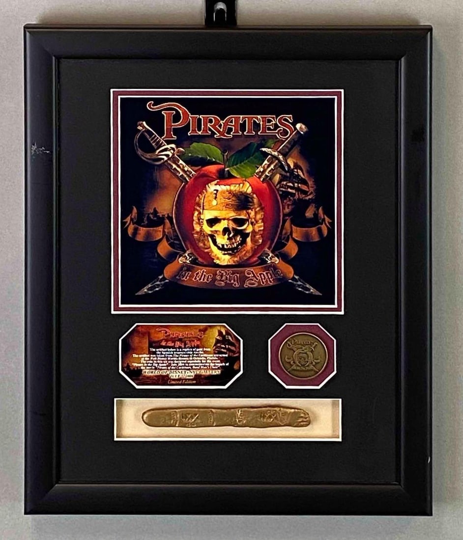 2006 Disney Pirates of the Caribbean in the Big Apple Memorabilia Shadowbox (1 of 3)