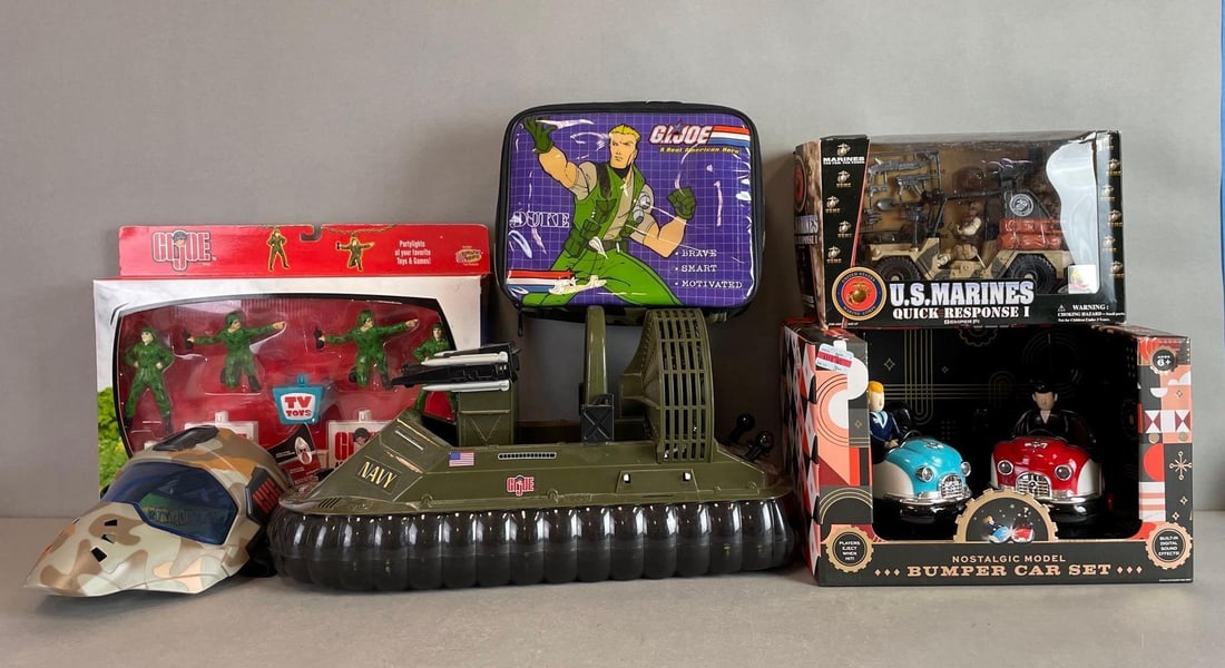Group of Hasbro G.I. Joe Items and More (1 of 5)