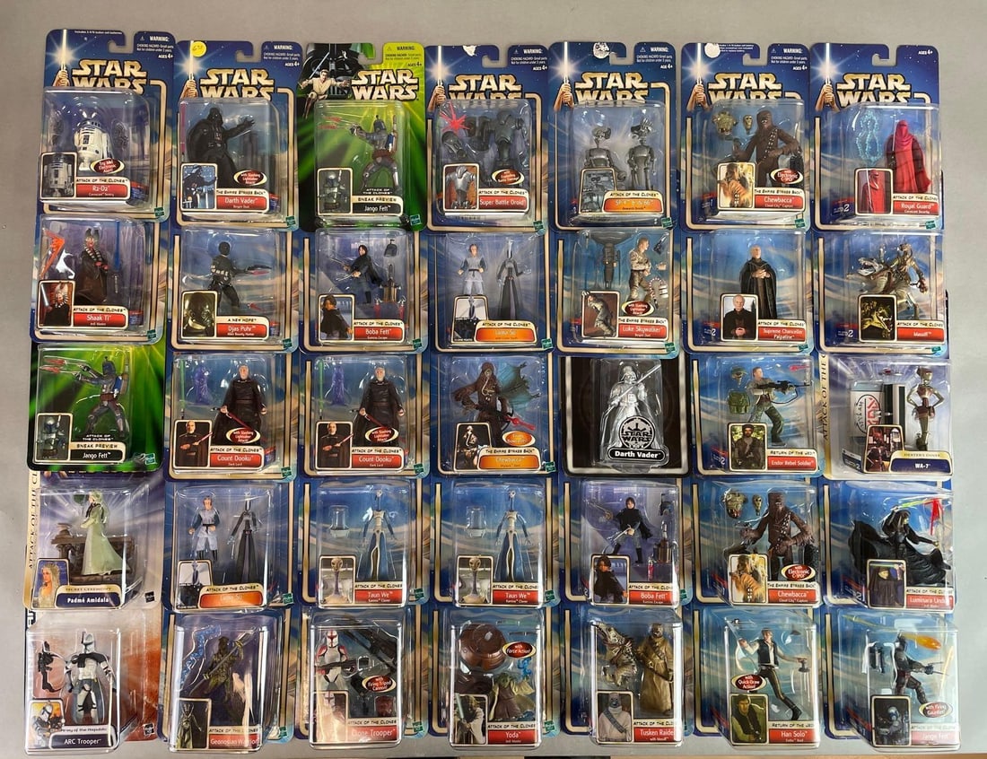 Group of 2000s Hasbro Star Wars Action Figures (1 of 3)
