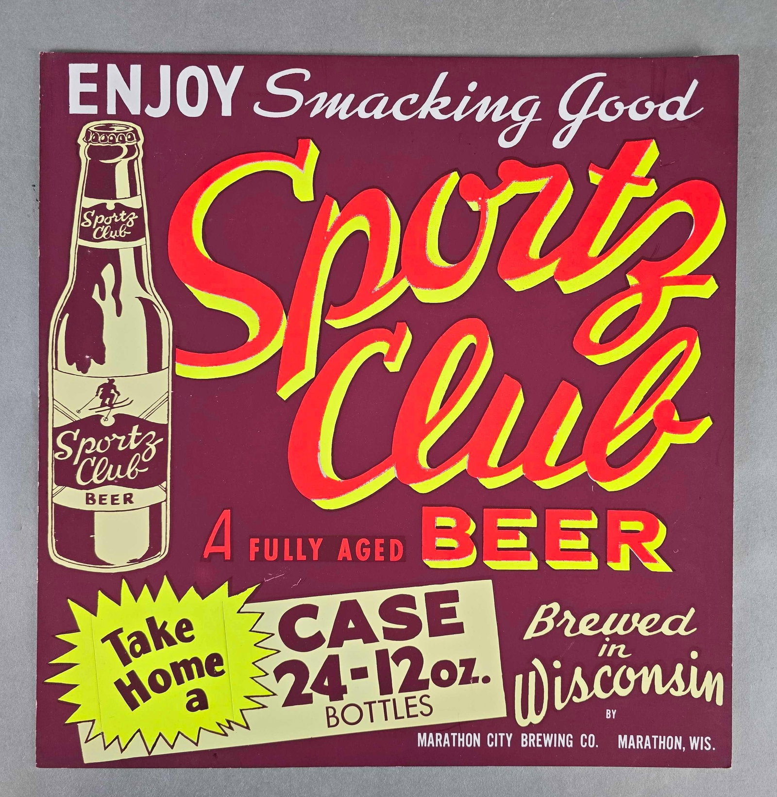 Smacking Good Sports Club Beer Store Adveetising Sign: Measures 15 1/4 x 15 1/4 inches