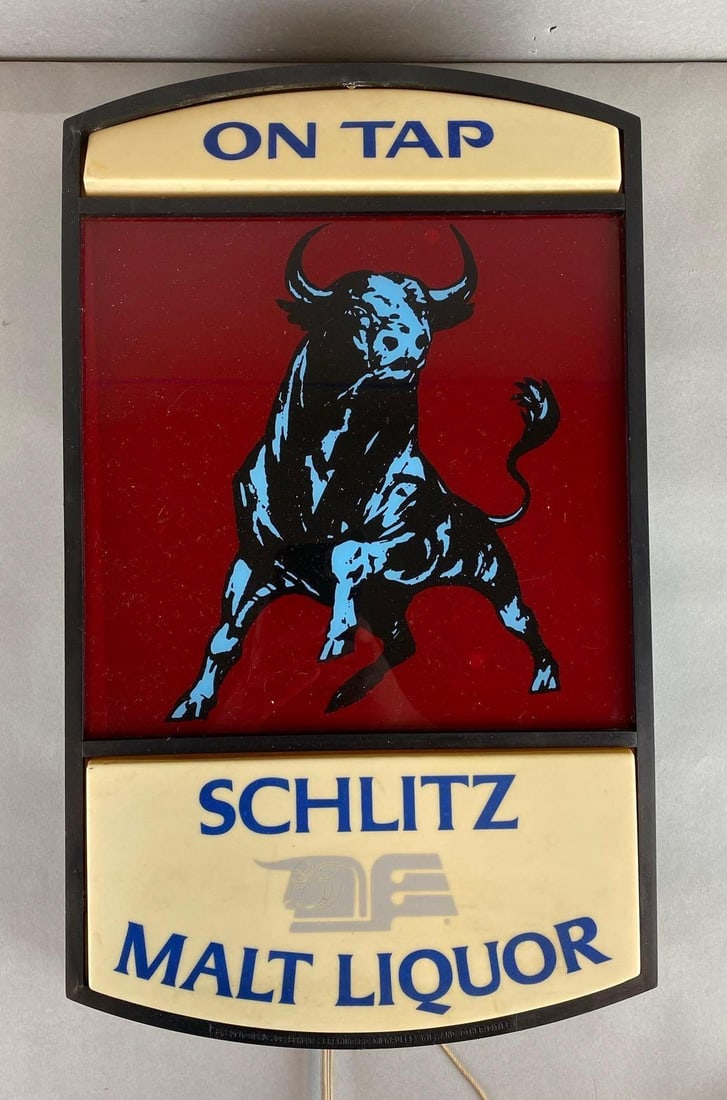 Schlitz Bull Light Up Motion Advertising Beer Sign (1 of 4)