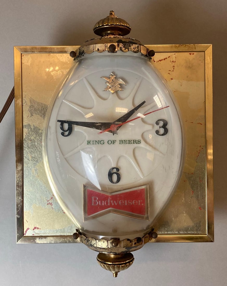 Budweiser Light Up Advertising Beer Sign (1 of 2)