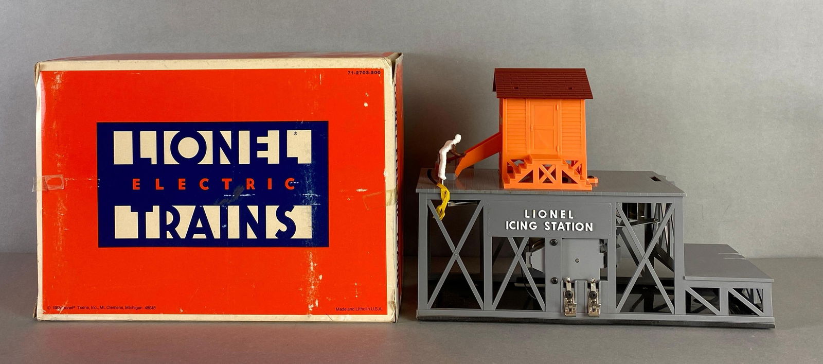 1988 Lionel Operating Icing Station (1 of 3)