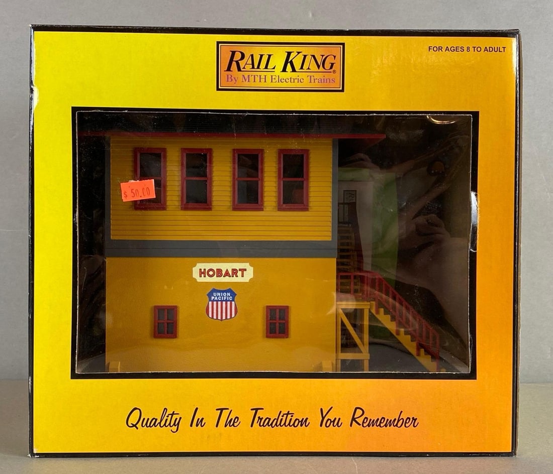 Rail King by MTH Electric Trains O Scale Union Pacific Switch Tower (1 of 3)