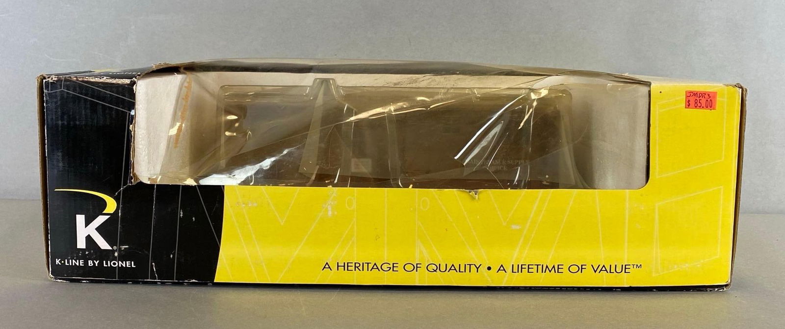 K Line by Lionel O Scale Operating Bunk Car Yard Office (1 of 2)