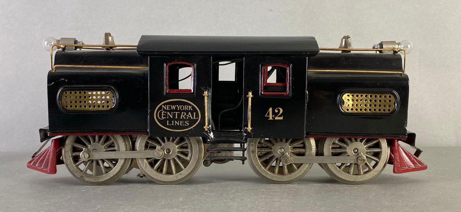 Pre-War Lionel Standard Scale No. 42 Locomotive (1 of 6)