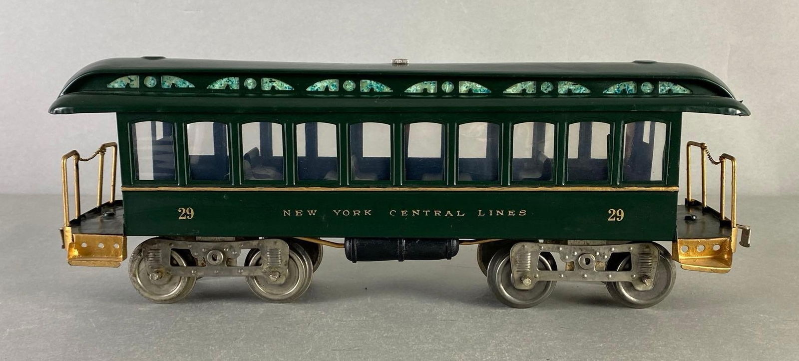 Pre-War Lionel Lines No. 29 New York Central Lines Passenger Car (1 of 6)