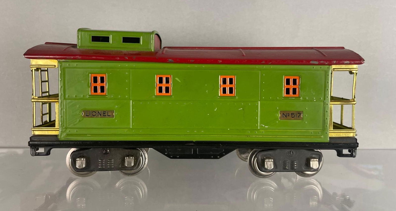 Pre-War Lionel S Scale No. 517 Caboose (1 of 4)