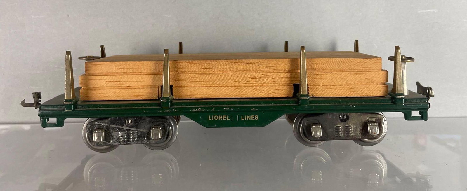Pre-War Lionel S Scale No. 511 Flat Lumber Car: Includes wood