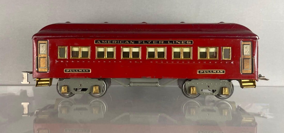 Pre-War American Flyer S Scale Pullman Passenger Car (1 of 4)
