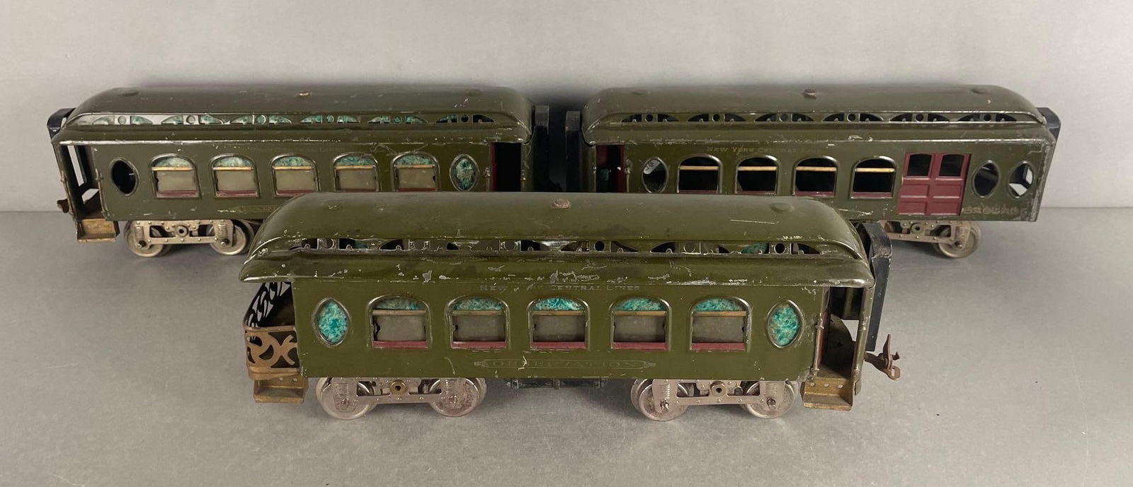 Group of Lionel S Scale New York Central Lines Passenger Cars (1 of 5)